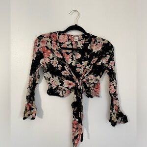 Floral two-piece set for women, size medium, Billabong brand.